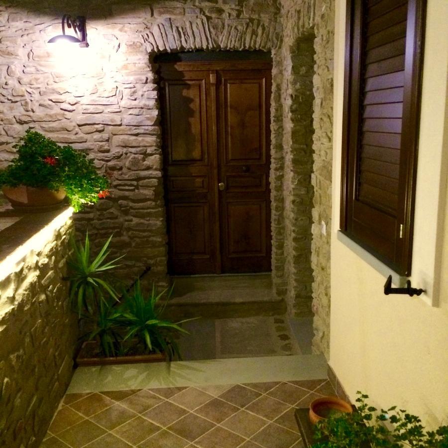 Pozzo Medievale Prignano Cilento Exteriör bild