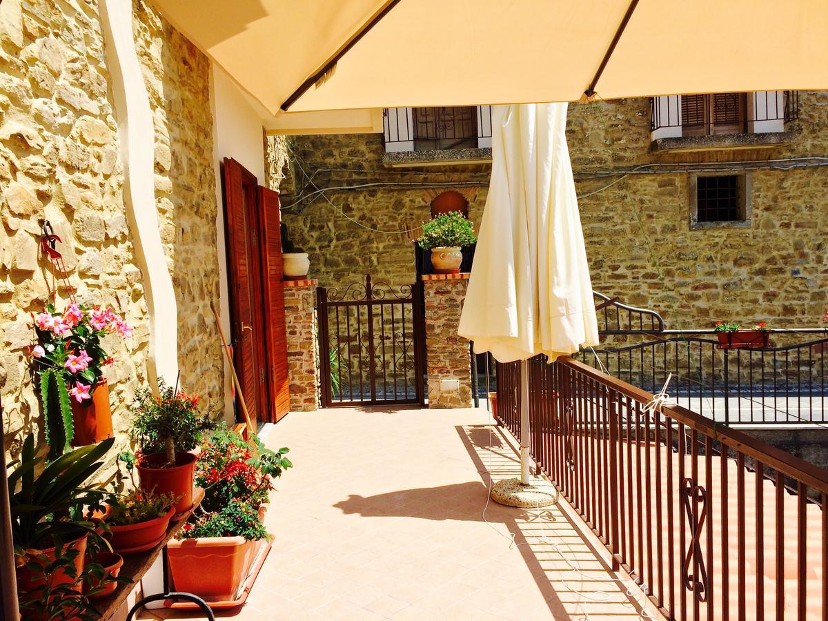 Pozzo Medievale Prignano Cilento Exteriör bild