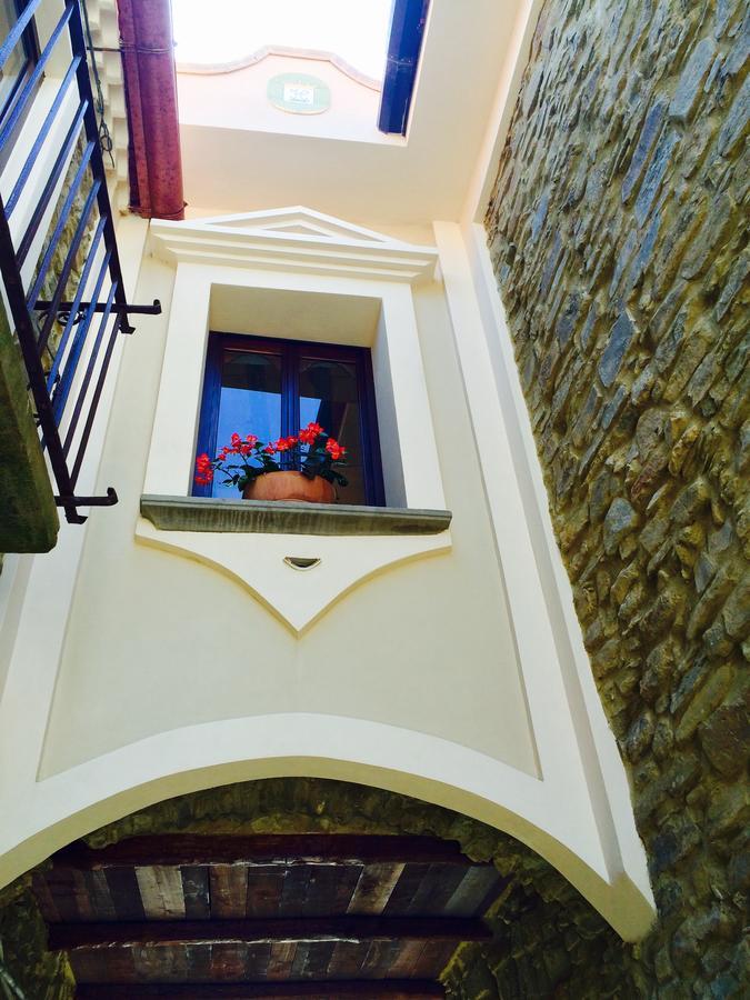 Pozzo Medievale Prignano Cilento Exteriör bild