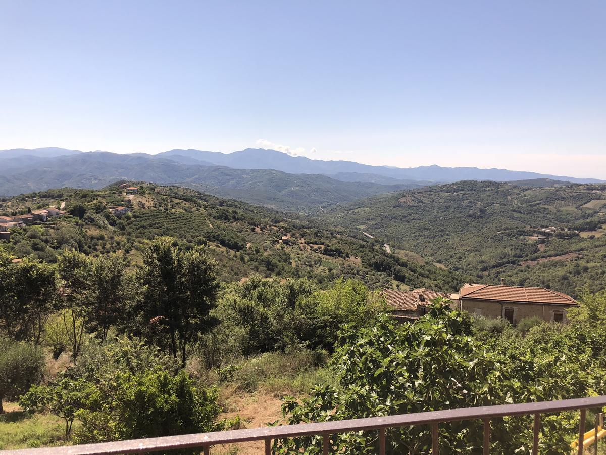 Pozzo Medievale Prignano Cilento Exteriör bild